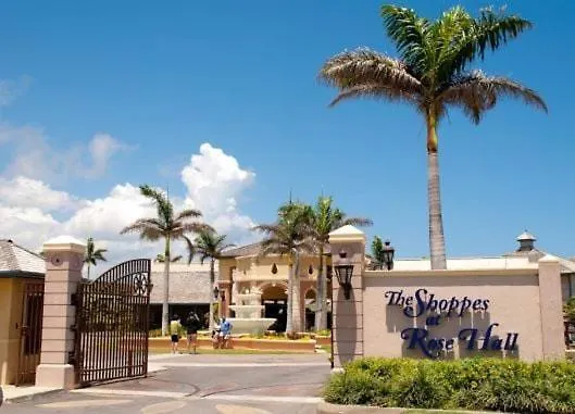 Sea Castle Montego Bay -1-Bedroom Beachfront Escape With Stunning Views